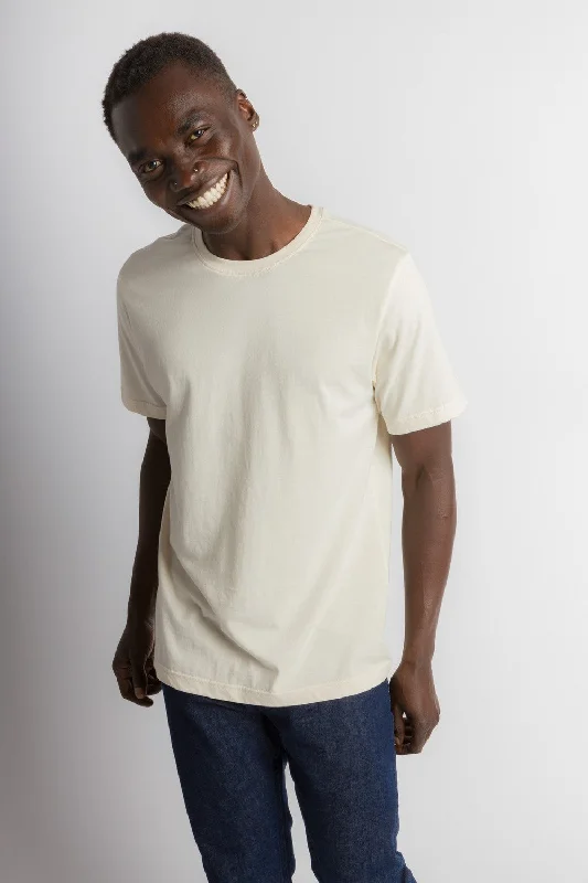 Tourist Unbranded | Men's Anti-Stain Logo-less Pocket-less Tee